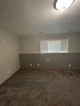 5624 S Mandy Ave in Sioux Falls, SD - Foto de edificio - Building Photo