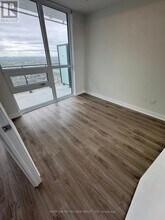 430-3430 Square One Dr in Mississauga, ON - Building Photo - Building Photo