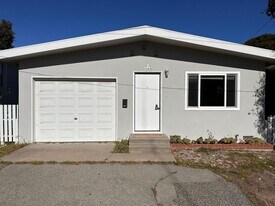 764 Pine Ave in Pacific Grove, CA - Building Photo