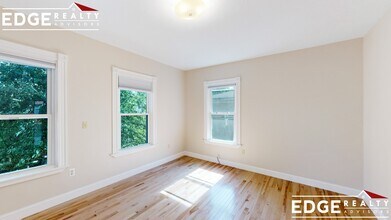 45 Pratt St, Unit 2 in Boston, MA - Building Photo - Building Photo