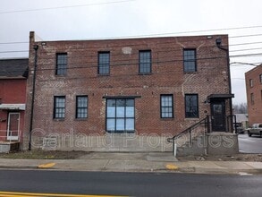 34 1st St NE in Pulaski, VA - Foto de edificio - Building Photo