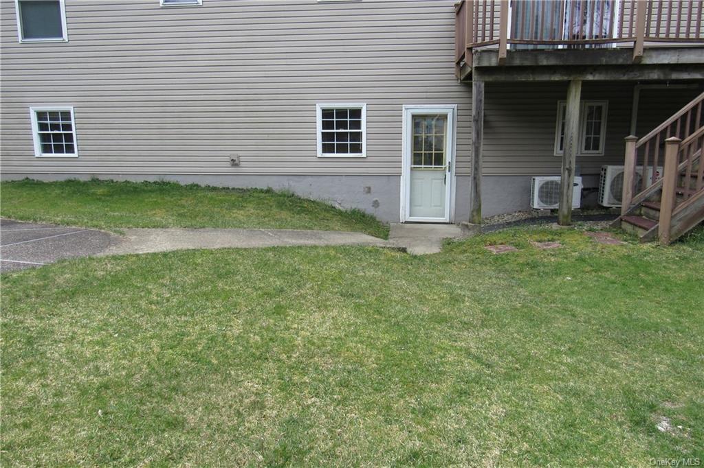 92 Velie Rd, Unit L in Lagrangeville, NY - Building Photo