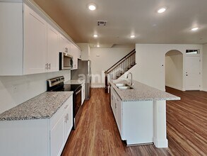 83 Foxridge Swings Ln in Henderson, NV - Building Photo - Building Photo