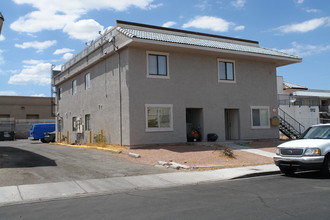 Kari Apartments in Las Vegas, NV - Building Photo - Building Photo