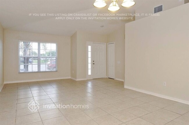 5705 Lassies Way in Zephyrhills, FL - Building Photo - Building Photo