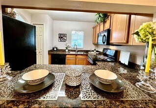 207 Penmark Stone Pl in Valrico, FL - Building Photo - Building Photo