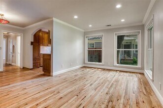 5928 Penrose Ave in Dallas, TX - Building Photo - Building Photo