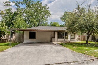 1307 Pecan Dr in Pasadena, TX - Building Photo - Building Photo