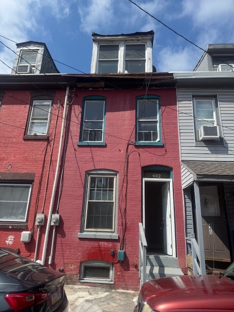 property at 462 Spring Garden St
