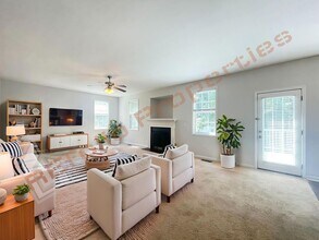 112 Taylors Creek Ct in Raleigh, NC - Building Photo - Building Photo