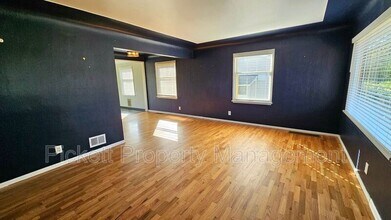 2109 E Highlands St in Bremerton, WA - Building Photo - Building Photo