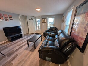 Room in House on Kannapolis Hwy in Concord, NC - Building Photo - Building Photo