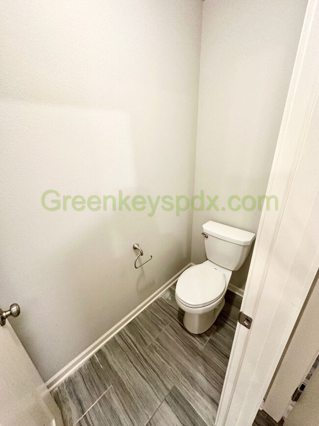 23119 NE Sockeye St in Wood Village, OR - Building Photo - Building Photo