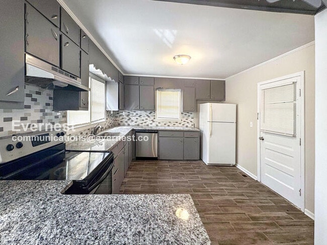 444 Plaza Dr in Birmingham, AL - Building Photo - Building Photo