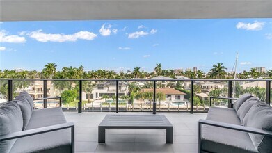 160 Isle of Venice Dr in Fort Lauderdale, FL - Building Photo - Building Photo