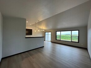 2911 Sabal Oak Dr in Hobart, WI - Building Photo - Building Photo