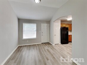 423 Lazy Ln in Montgomery, TX - Building Photo - Building Photo