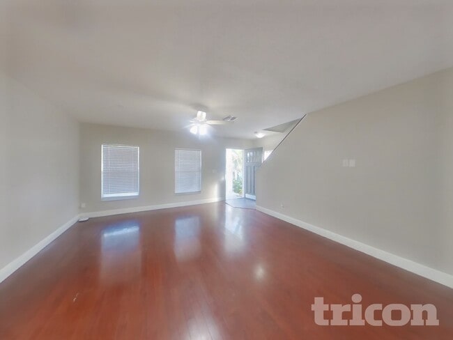 1936 W Chestnut St in Tampa, FL - Building Photo - Building Photo