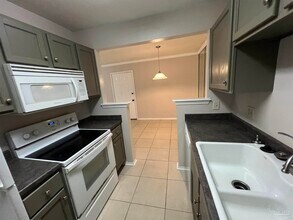 2300 W Michigan Ave in Pensacola, FL - Building Photo - Building Photo