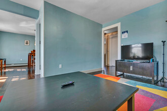 321 Saint John St, Unit 321 in New Haven, CT - Foto de edificio - Building Photo