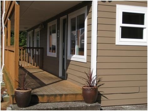 Wheeler Bayview Apartments in Wheeler, OR - Foto de edificio - Building Photo