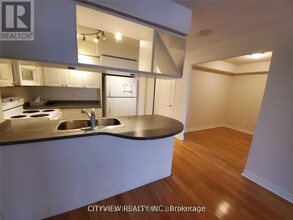 4090-4090 Living Arts Dr in Mississauga, ON - Building Photo - Building Photo