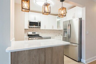 45 River Dr S in Jersey City, NJ - Building Photo - Building Photo