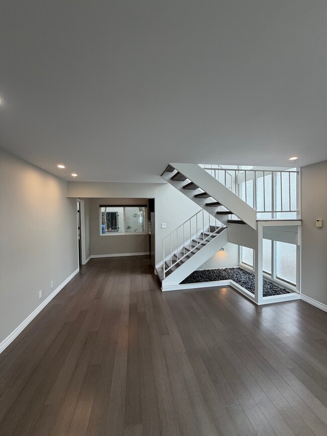 1017 Morningside Dr in Manhattan Beach, CA - Building Photo - Building Photo