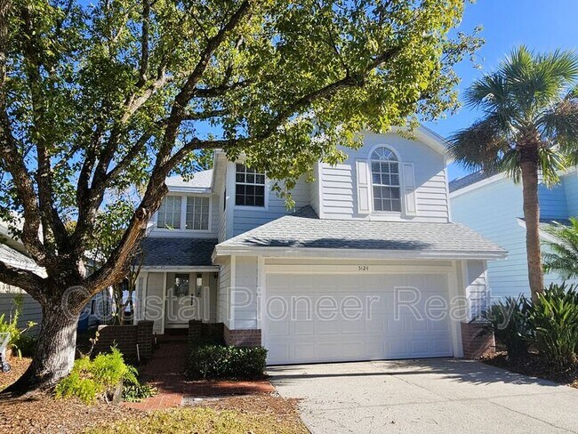 5124 Sterling Manor Dr in Tampa, FL - Building Photo - Building Photo