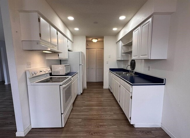 4500 S Poplar St in Casper, WY - Foto de edificio - Building Photo