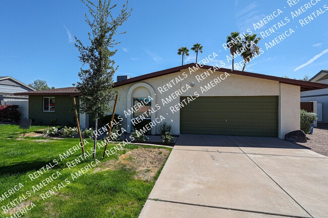 11621 N 30th St in Phoenix, AZ - Building Photo - Building Photo