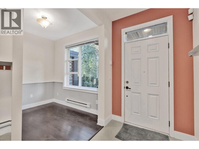 1299 Coast Meridian Rd in Coquitlam, BC - Building Photo - Building Photo