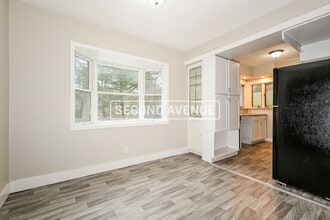1030 Franklin Dr in Bethel Park, PA - Building Photo - Building Photo