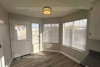 5925 W Shangri La Rd, Unit 3J in Glendale, AZ - Building Photo - Building Photo