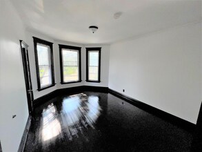 7023 S Aberdeen St, Unit Unit-2 in Chicago, IL - Building Photo - Building Photo