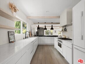 3434 Oak Glen Dr in Los Angeles, CA - Building Photo - Building Photo