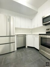 EAST 69 STREET in New York, NY - Building Photo - Building Photo