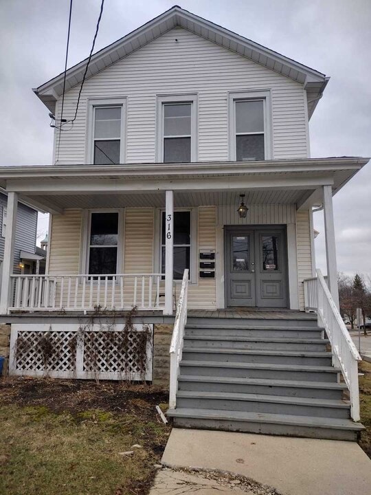 316 Oneida St in Joliet, IL - Building Photo