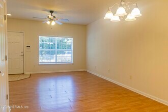 8087 Summerside Cir in Jacksonville, FL - Building Photo - Building Photo