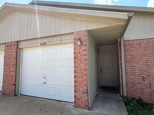 property at 4337-4349 W Bluebird St