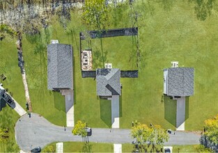 28 York Ct in Spring Lake, NC - Foto de edificio - Building Photo