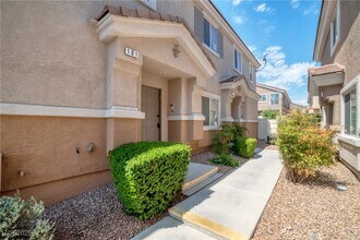10011 Diamond Summit Ct in Las Vegas, NV - Building Photo - Building Photo