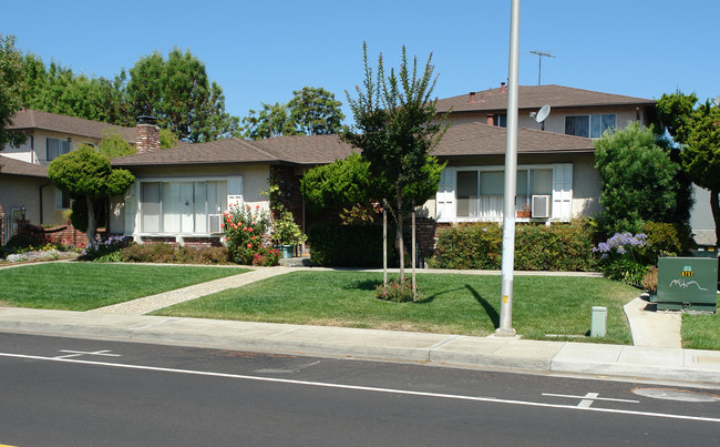 720 Harvard Ave in Santa Clara, CA - Foto de edificio - Building Photo