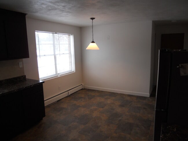 91 Shadow Ln, Unit 91 Shadow Ln. in West Hartford, CT - Building Photo - Building Photo