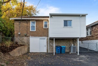 8125 Toddy Ave in St. Louis, MO - Foto de edificio - Building Photo