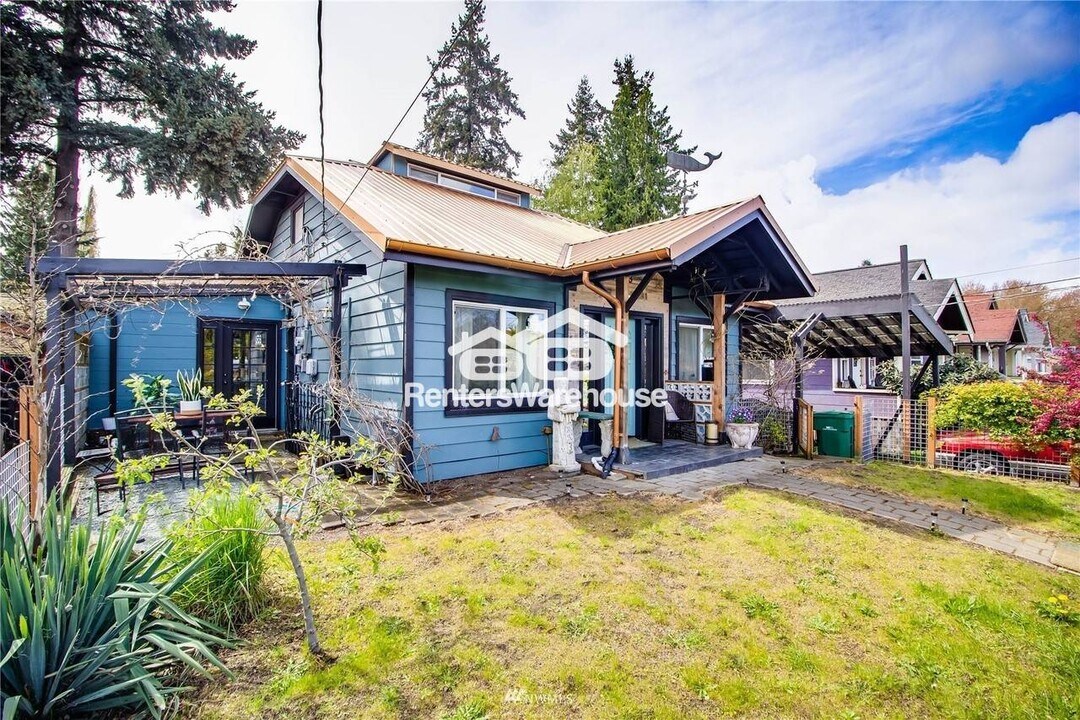 1053 S Southern St in Seattle, WA - Building Photo