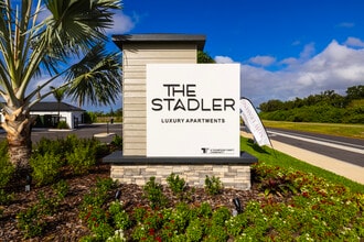 The Stadler Luxury Apartments in Bradenton, FL - Foto de edificio - Building Photo