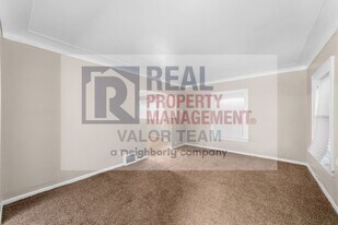 House Comfortable in Cleveland, OH - Building Photo