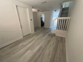1655 NE 33rd Rd in Homestead, FL - Foto de edificio - Building Photo