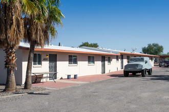 2836-2844 N Los Altos Ave in Tucson, AZ - Building Photo - Primary Photo